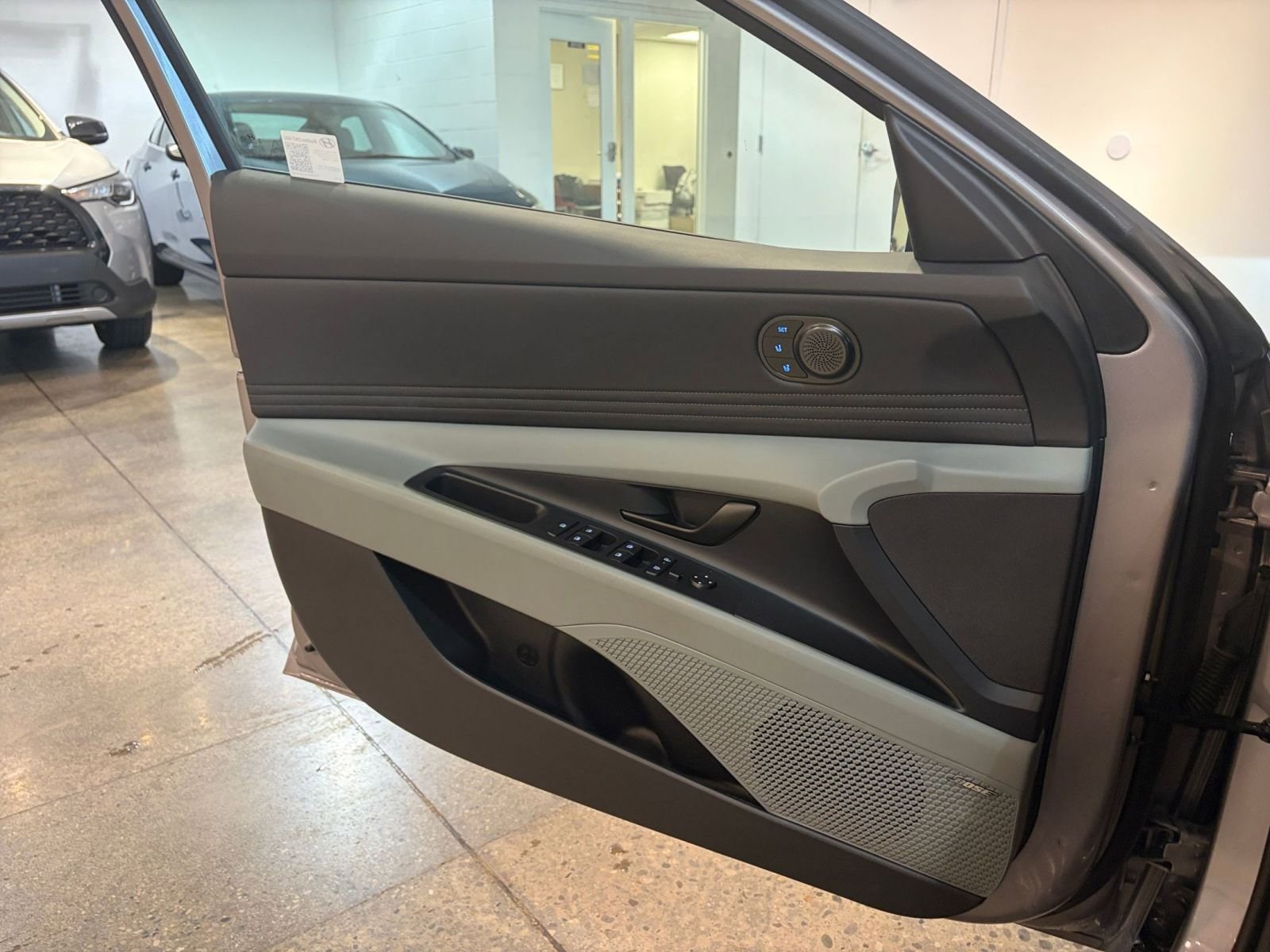 Thumbnail: 2025 Hyundai Elantra - 20