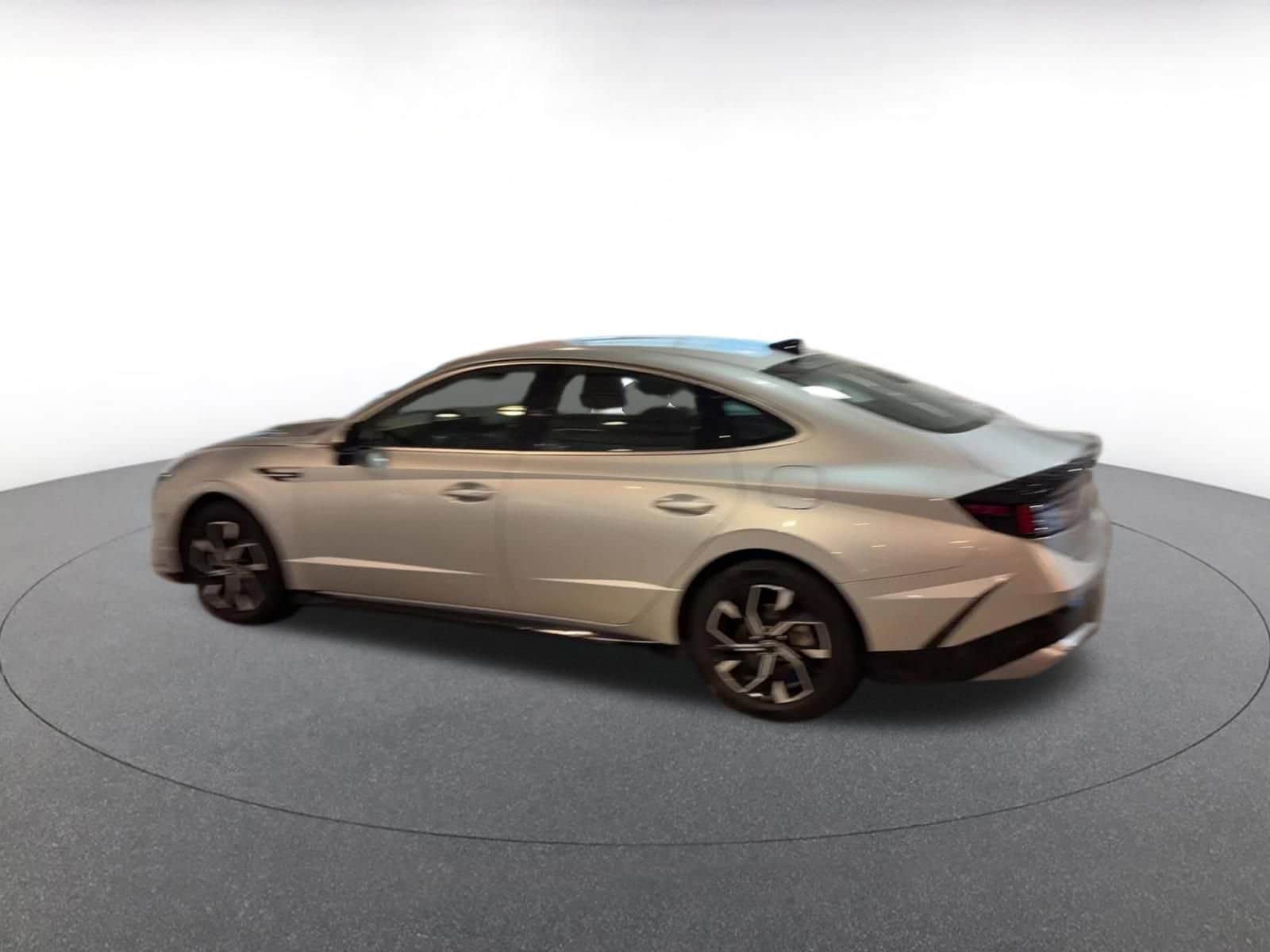 Thumbnail: 2025 Hyundai Sonata - 10
