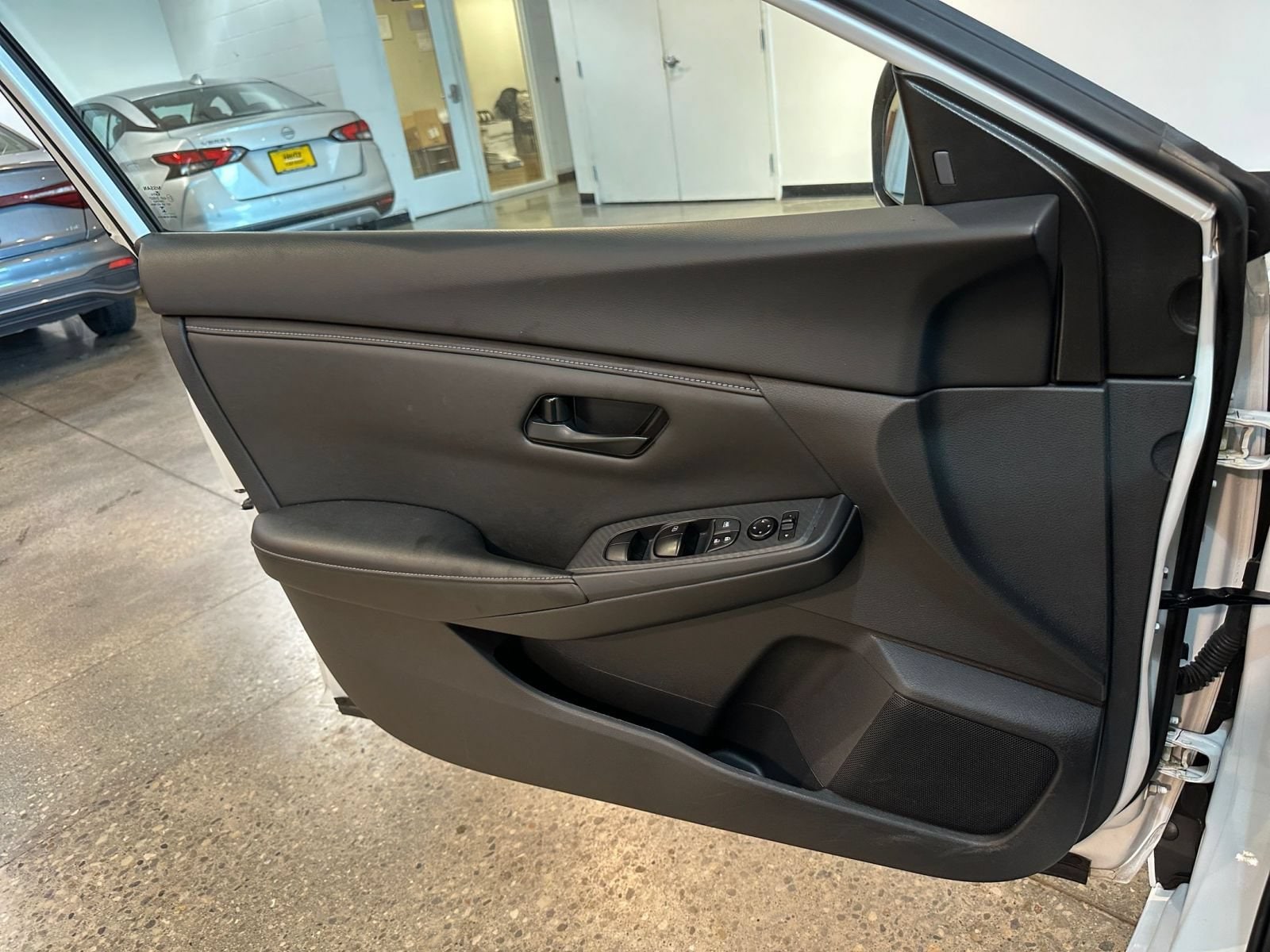 Thumbnail: 2025 Nissan Sentra - 18