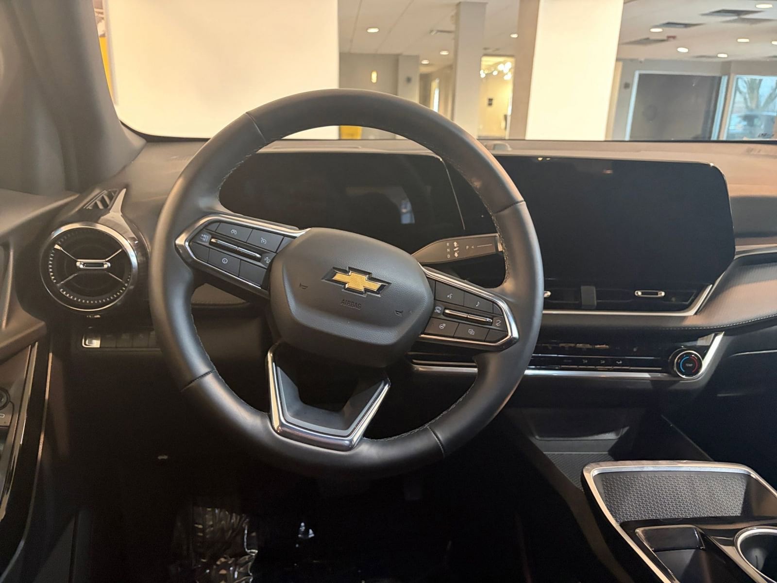 Thumbnail: 2025 Chevrolet Equinox - 33