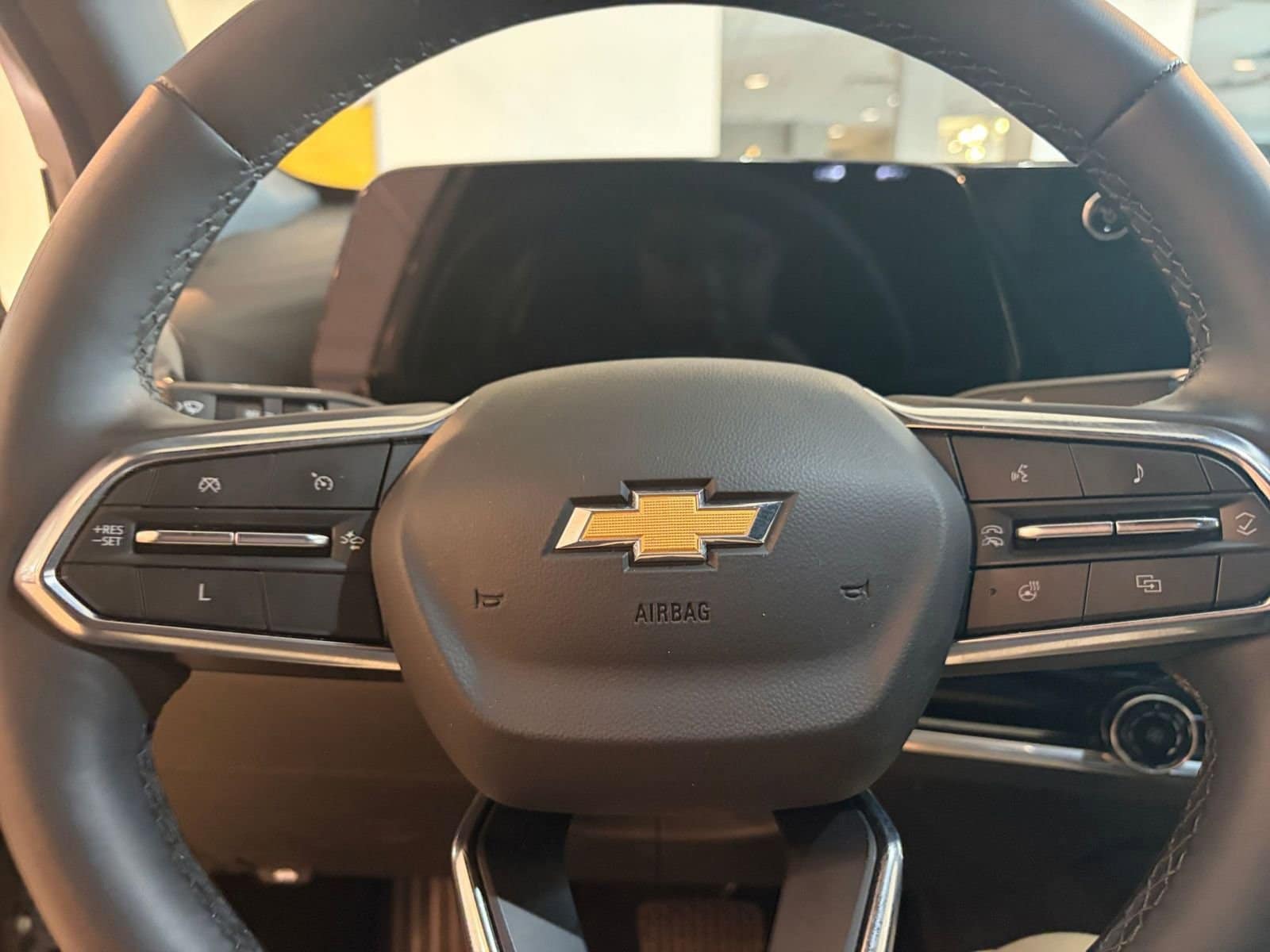 Thumbnail: 2025 Chevrolet Equinox - 28