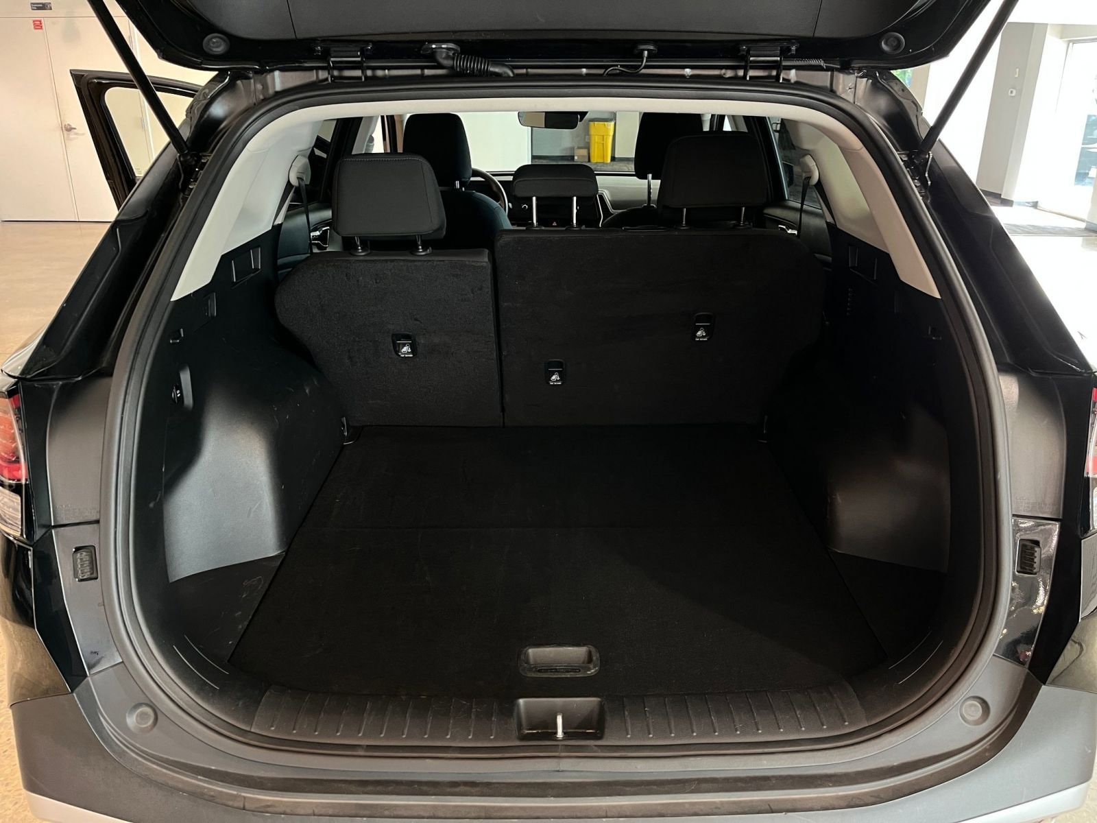 Thumbnail: 2025 Kia Sportage - 31