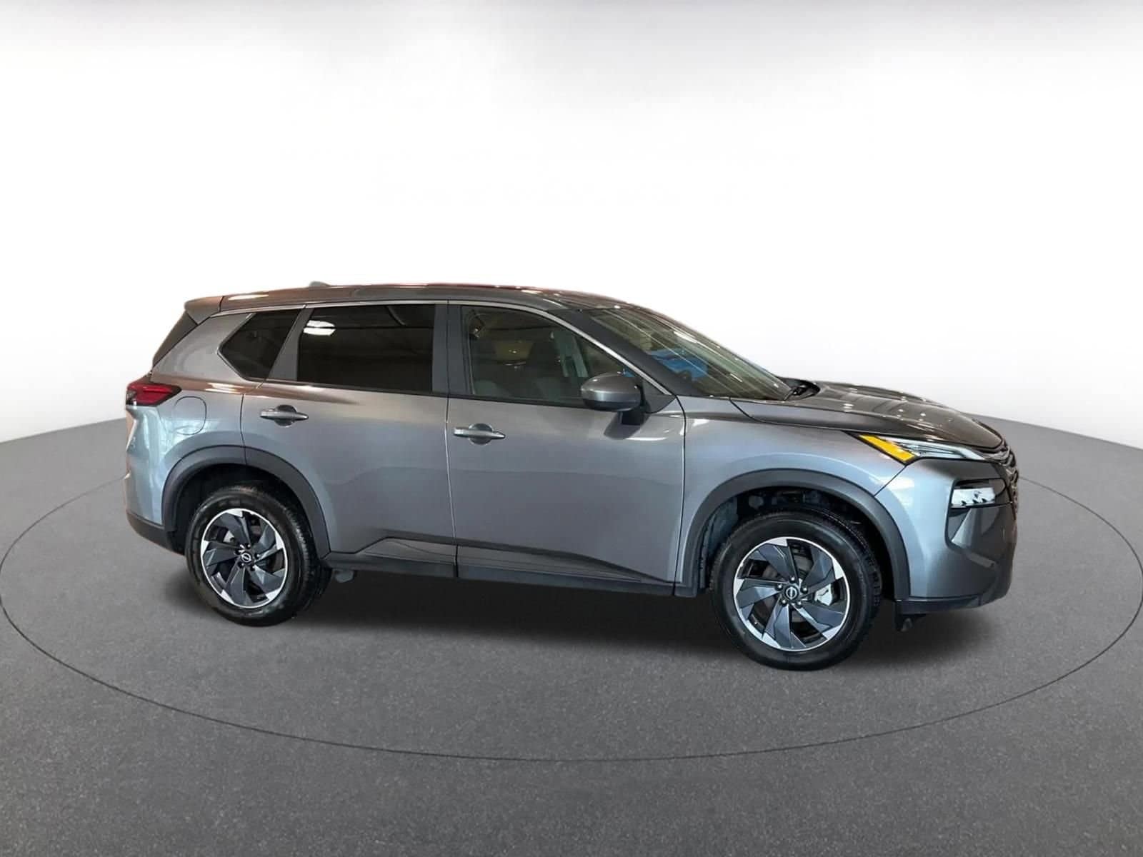 Thumbnail: 2025 Nissan Rogue - 2