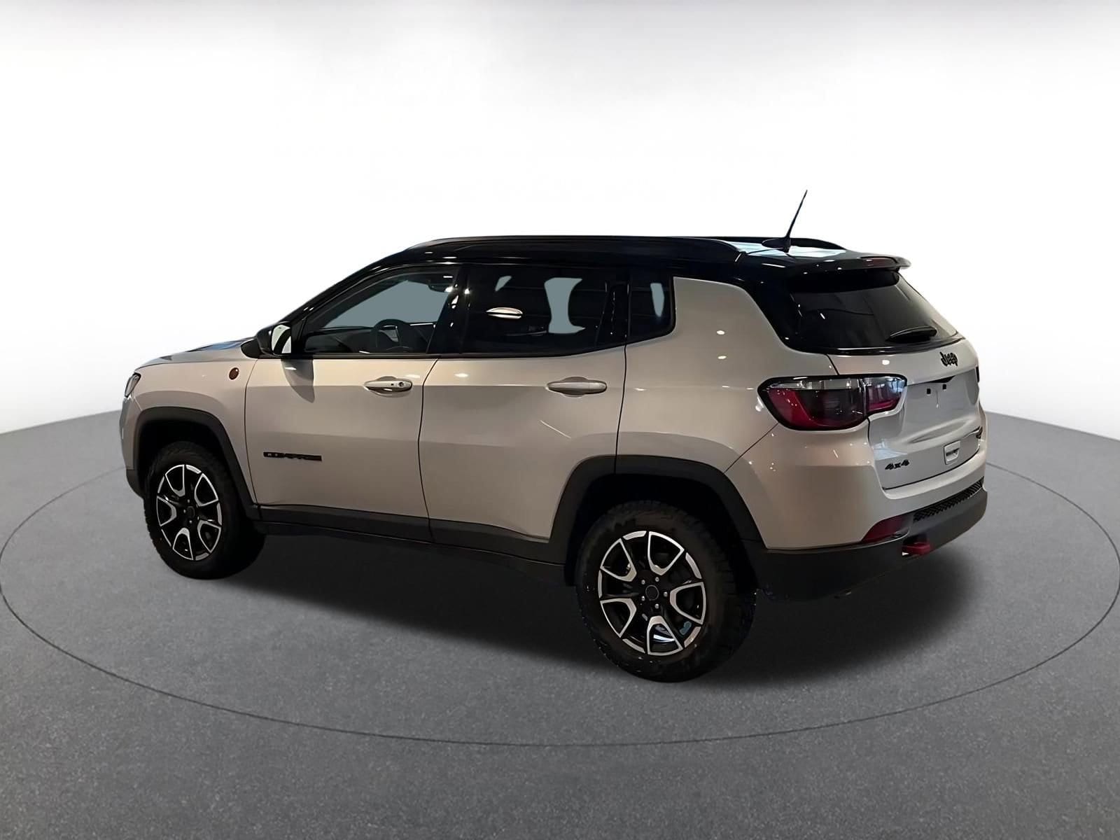 Thumbnail: 2025 Jeep Compass - 10