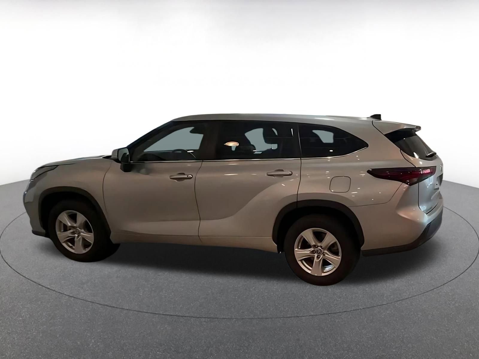 Thumbnail: 2025 Toyota Highlander - 8