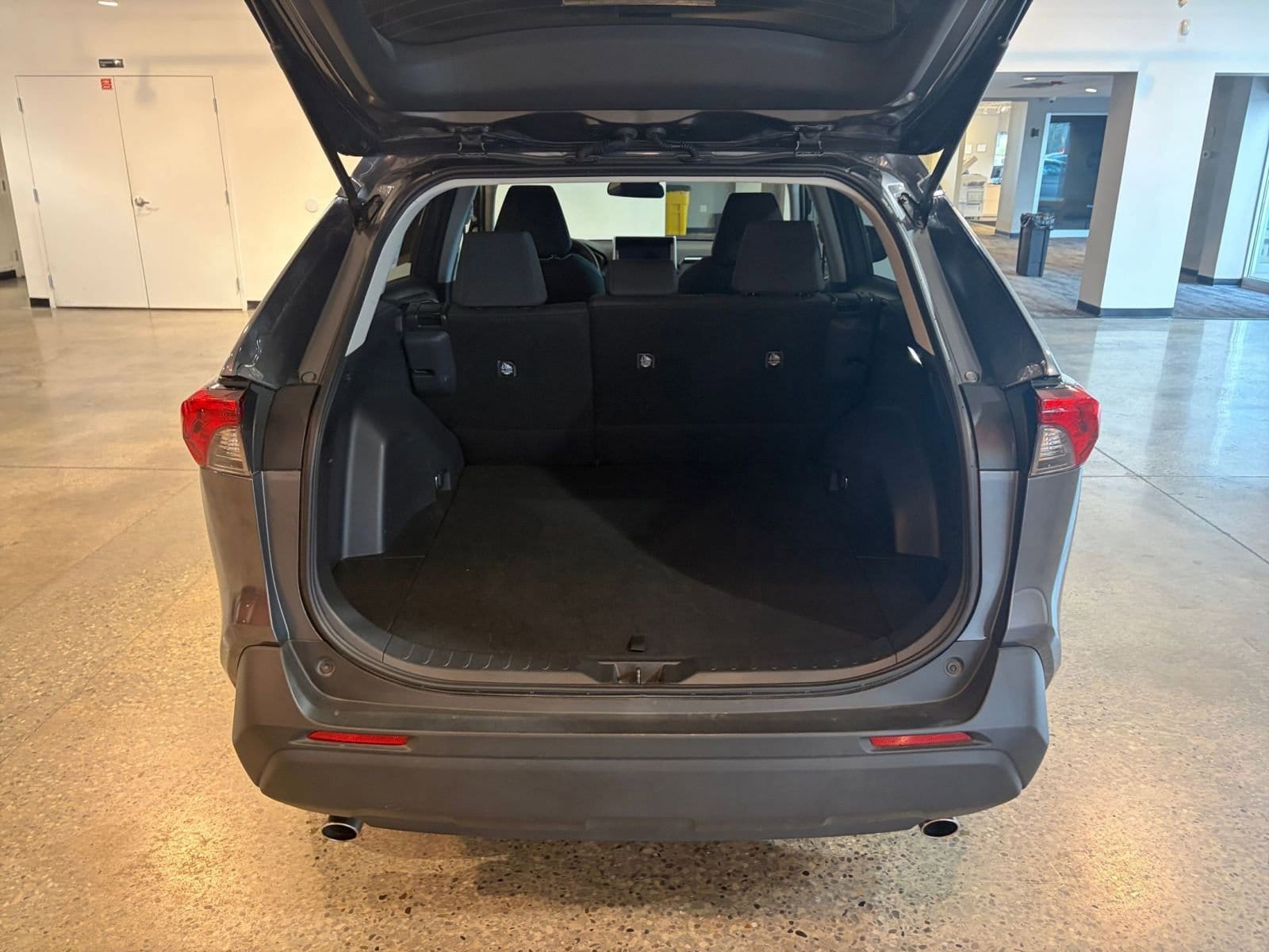 Thumbnail: 2025 Toyota RAV4 - 30