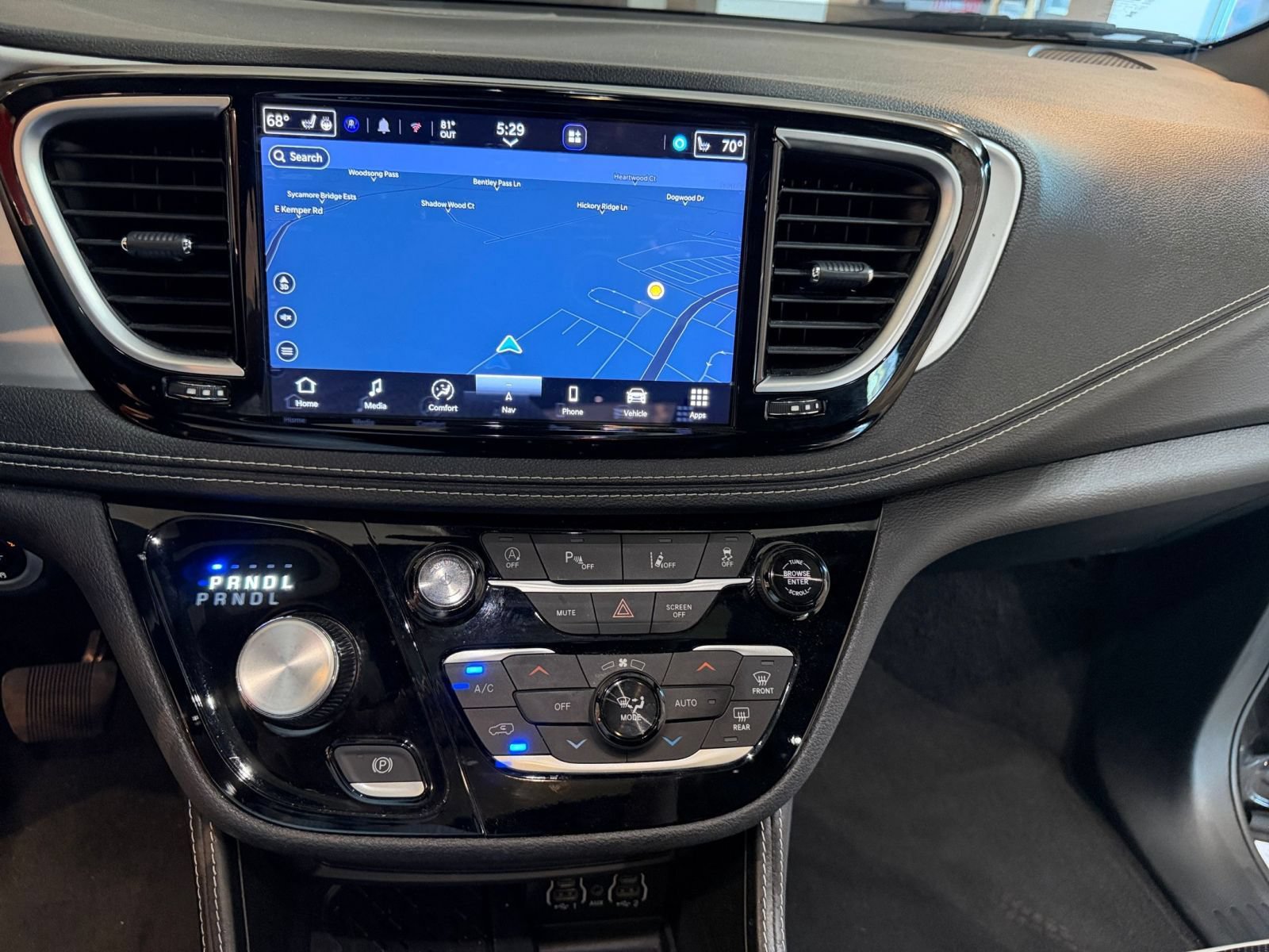 Thumbnail: 2025 Chrysler Pacifica - 14