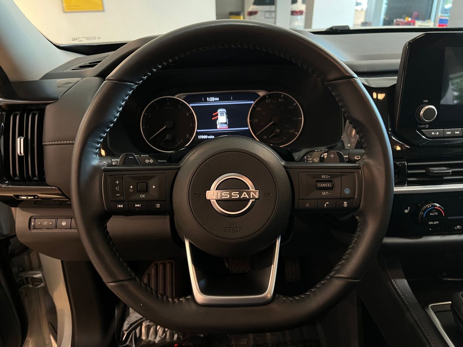 Thumbnail: 2025 Nissan Pathfinder - 29