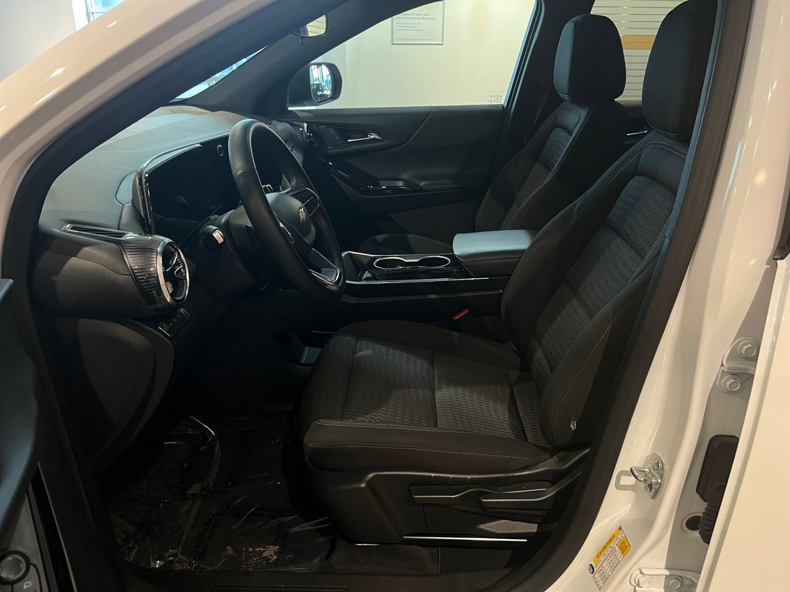 Thumbnail: 2025 Chevrolet Equinox - 27