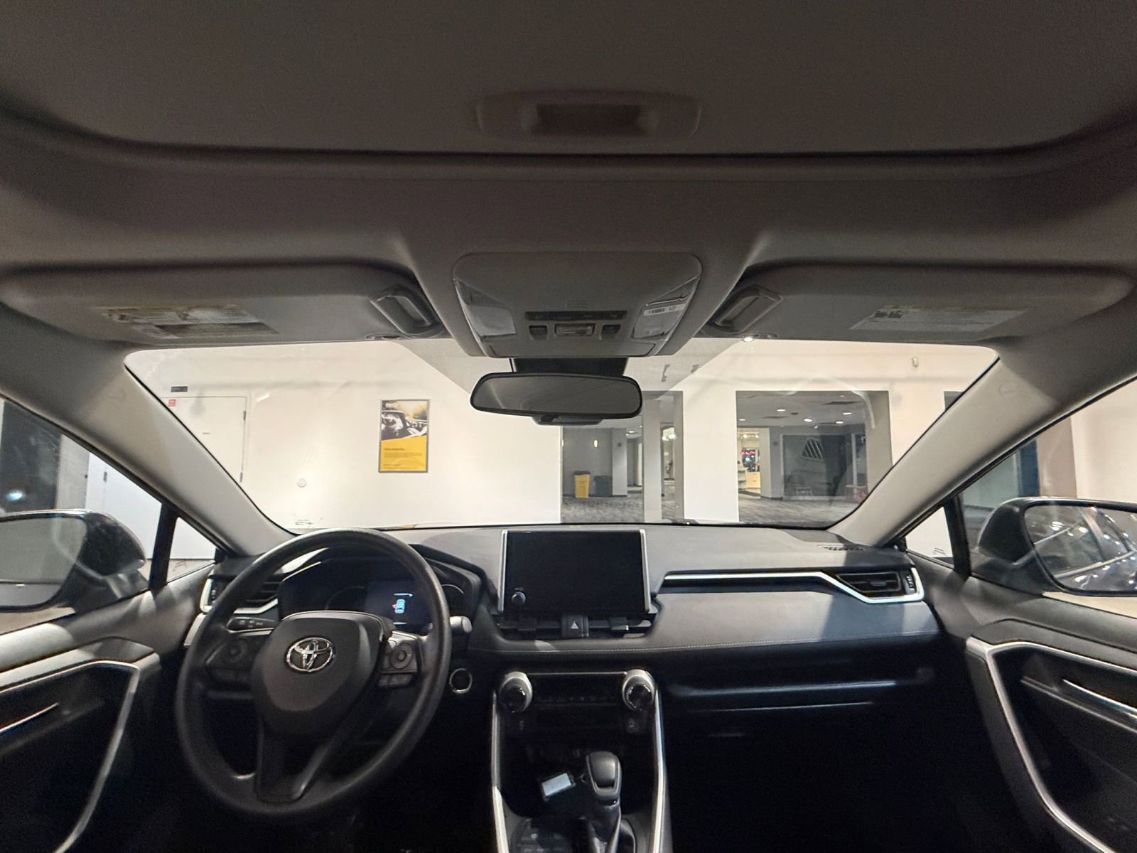 Thumbnail: 2025 Toyota RAV4 - 35