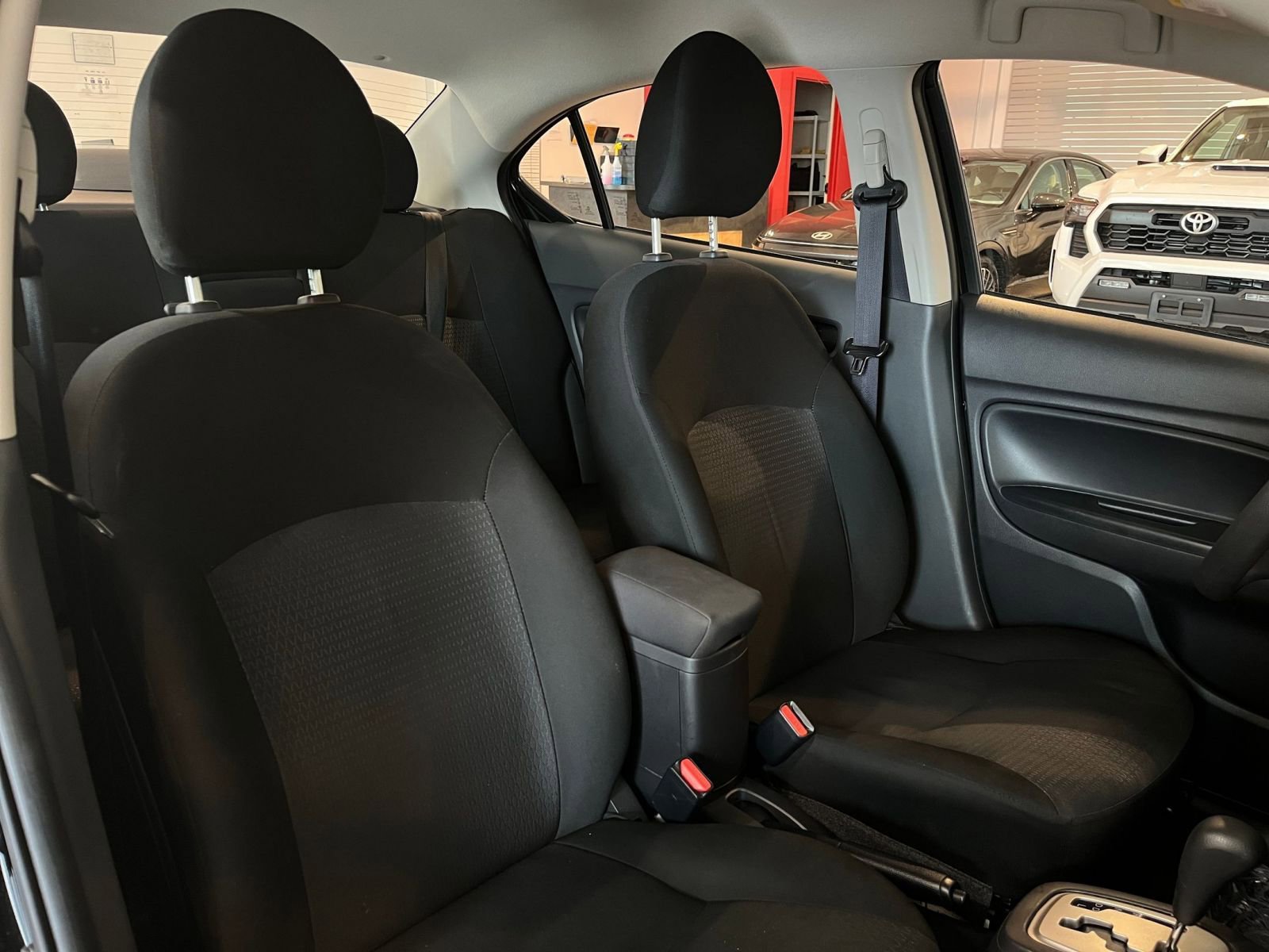 Thumbnail: 2024 Mitsubishi Mirage G4 - 34