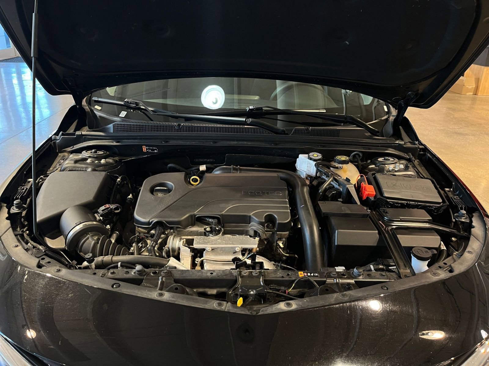 Thumbnail: 2023 Chevrolet Malibu - 32