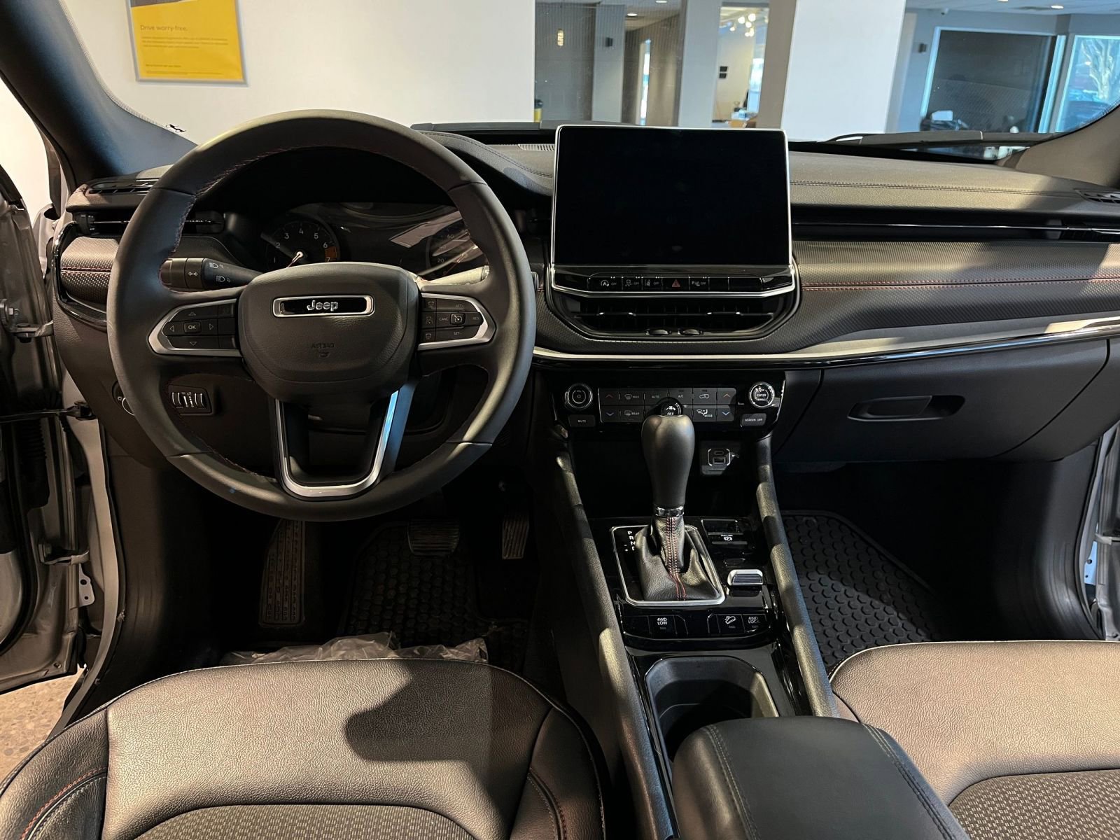 Thumbnail: 2025 Jeep Compass - 34