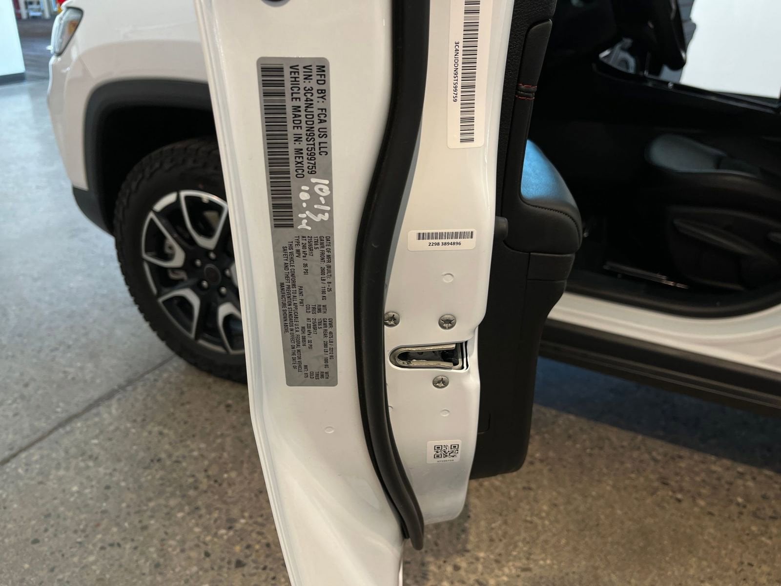 Thumbnail: 2025 Jeep Compass - 29