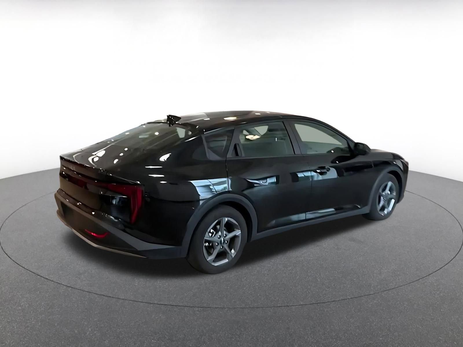 Thumbnail: 2025 Kia K4 - 10