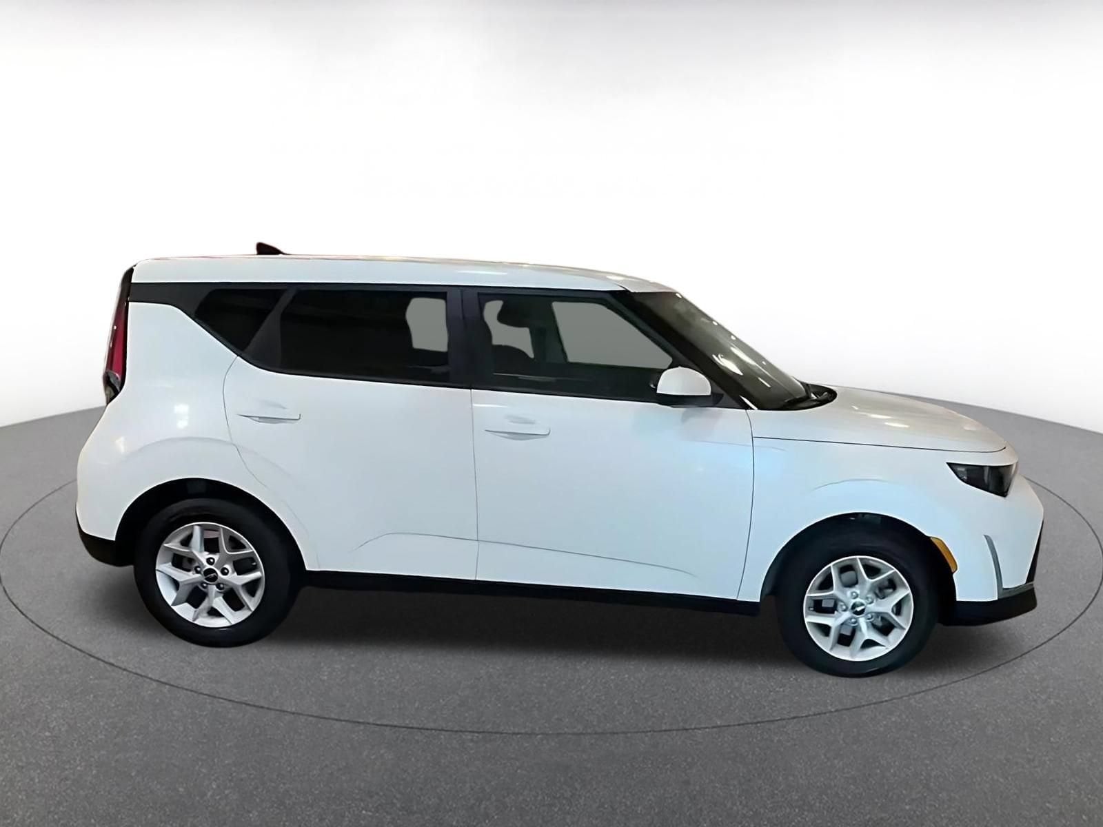 Thumbnail: 2025 Kia Soul - 14
