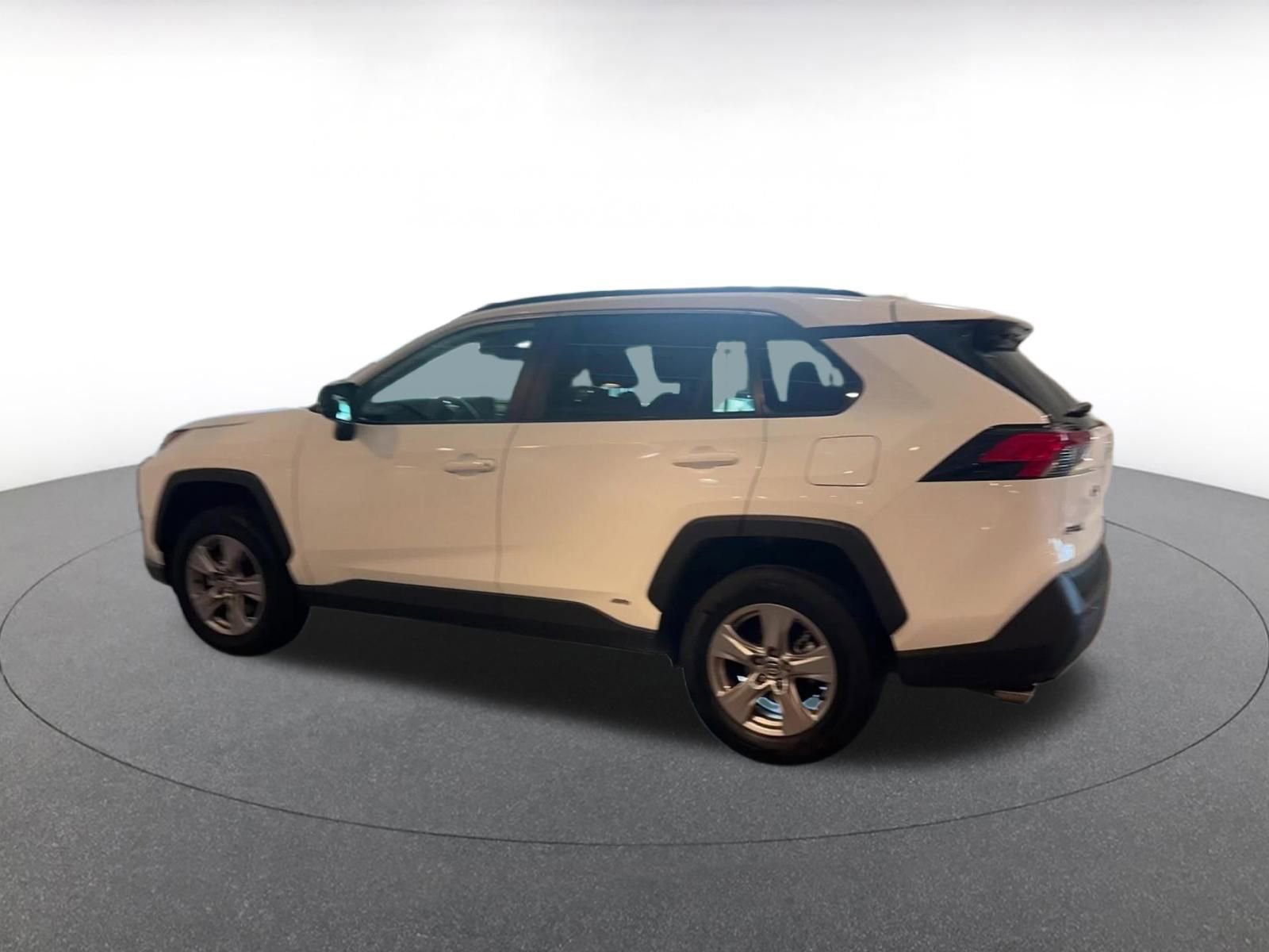 Thumbnail: 2025 Toyota RAV4 - 10