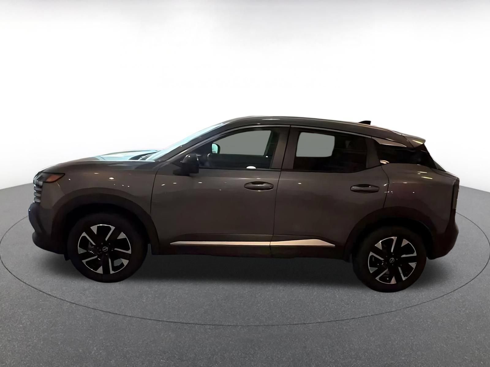 Thumbnail: 2026 Nissan Kicks - 9