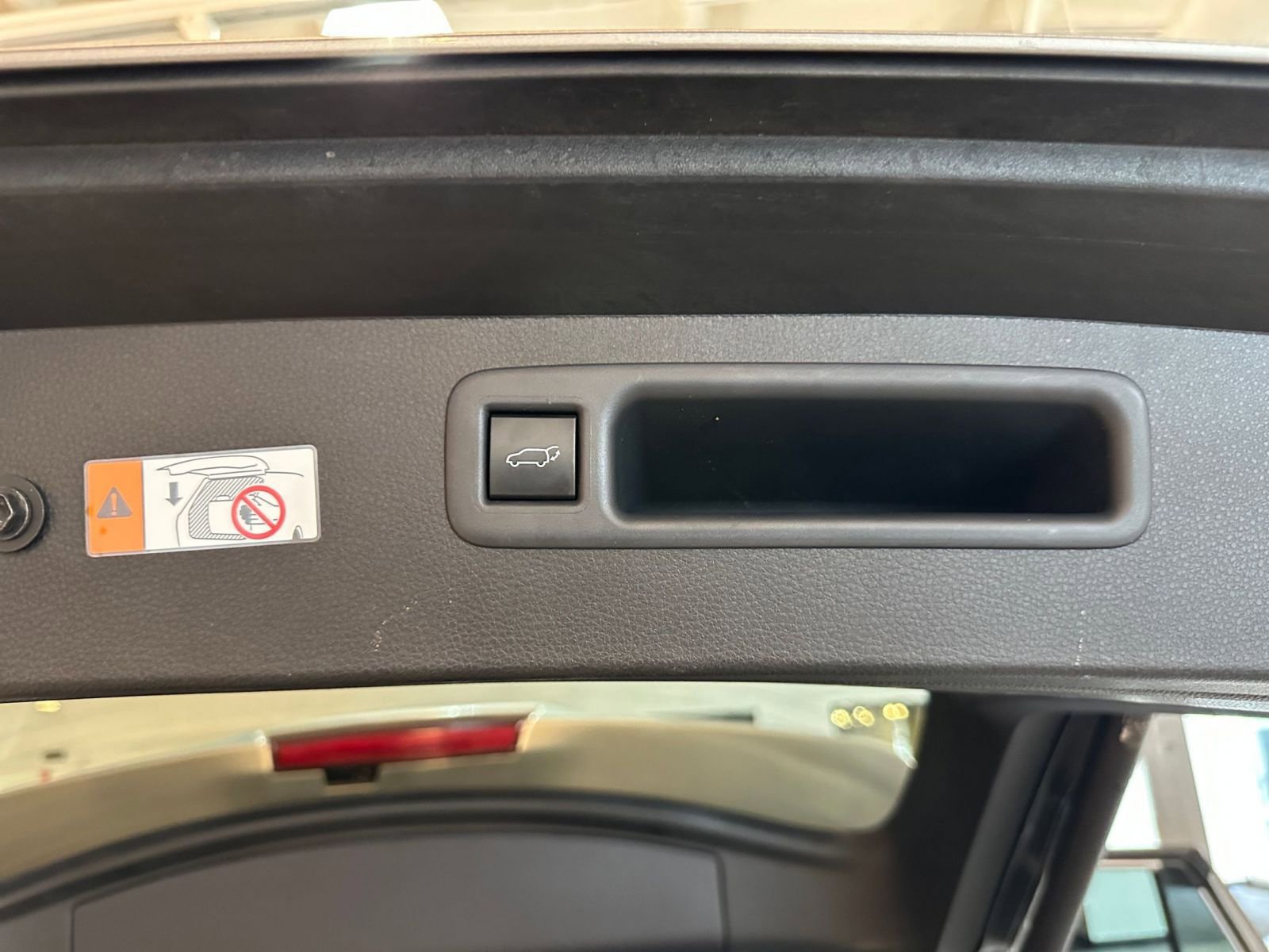 Thumbnail: 2025 Toyota Highlander - 23