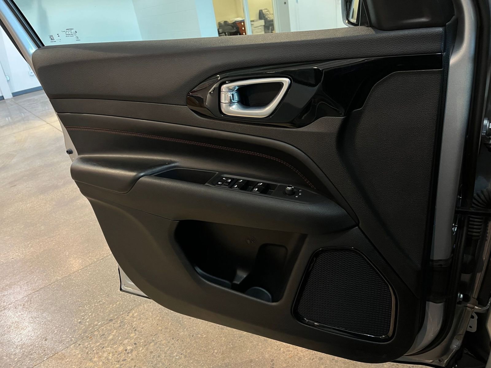 Thumbnail: 2025 Jeep Compass - 18