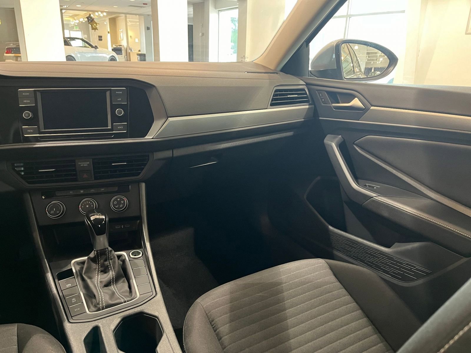 Thumbnail: 2024 Volkswagen Jetta - 33