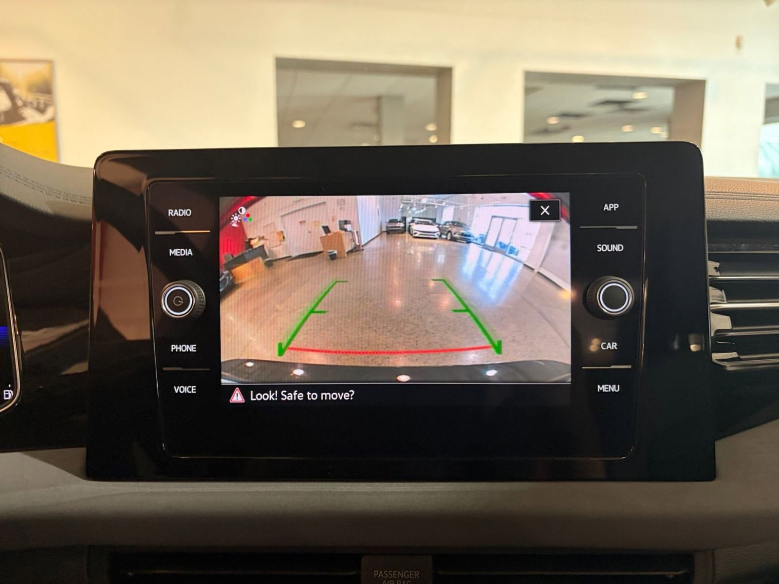 Thumbnail: 2025 Volkswagen Jetta - 17