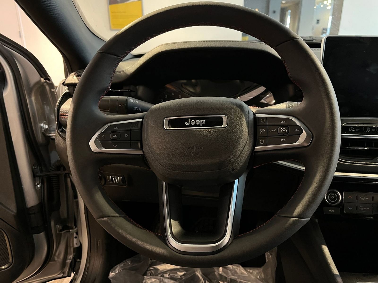 Thumbnail: 2025 Jeep Compass - 28