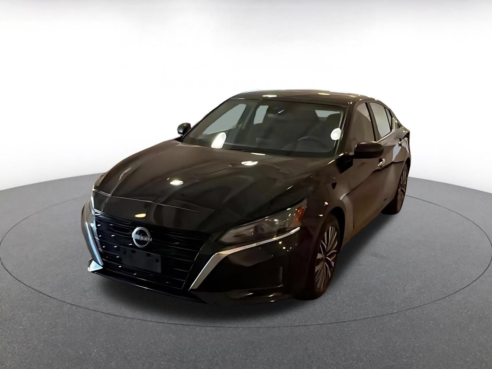 Thumbnail: 2025 Nissan Altima - 4
