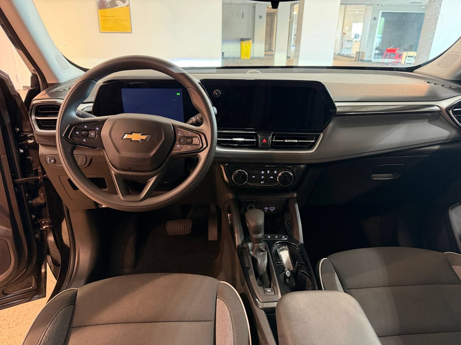 Thumbnail: 2025 Chevrolet TrailBlazer - 33
