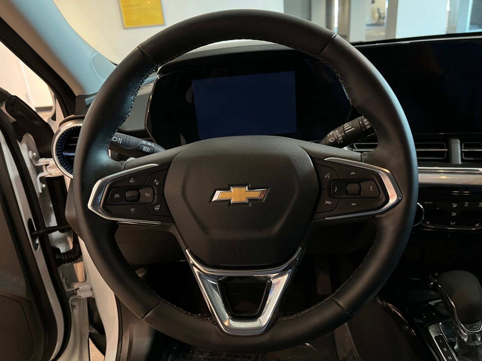 Thumbnail: 2025 Chevrolet Trax - 27