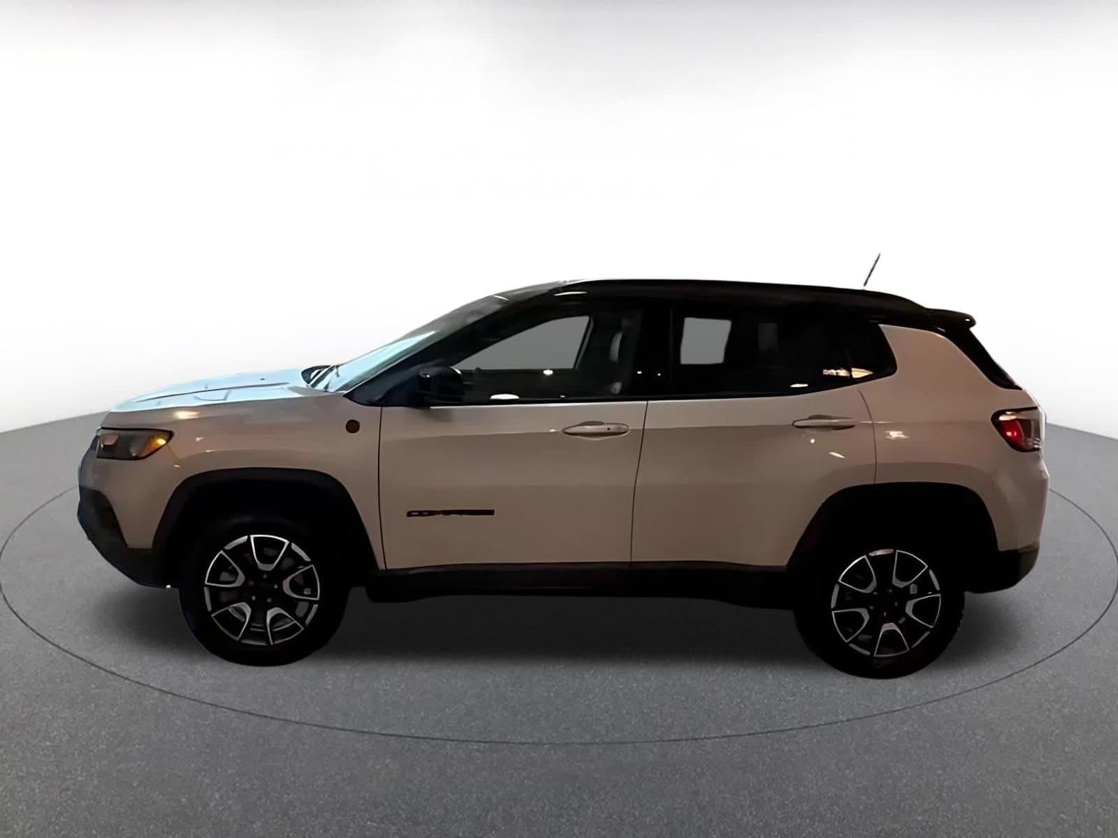 Thumbnail: 2025 Jeep Compass - 8