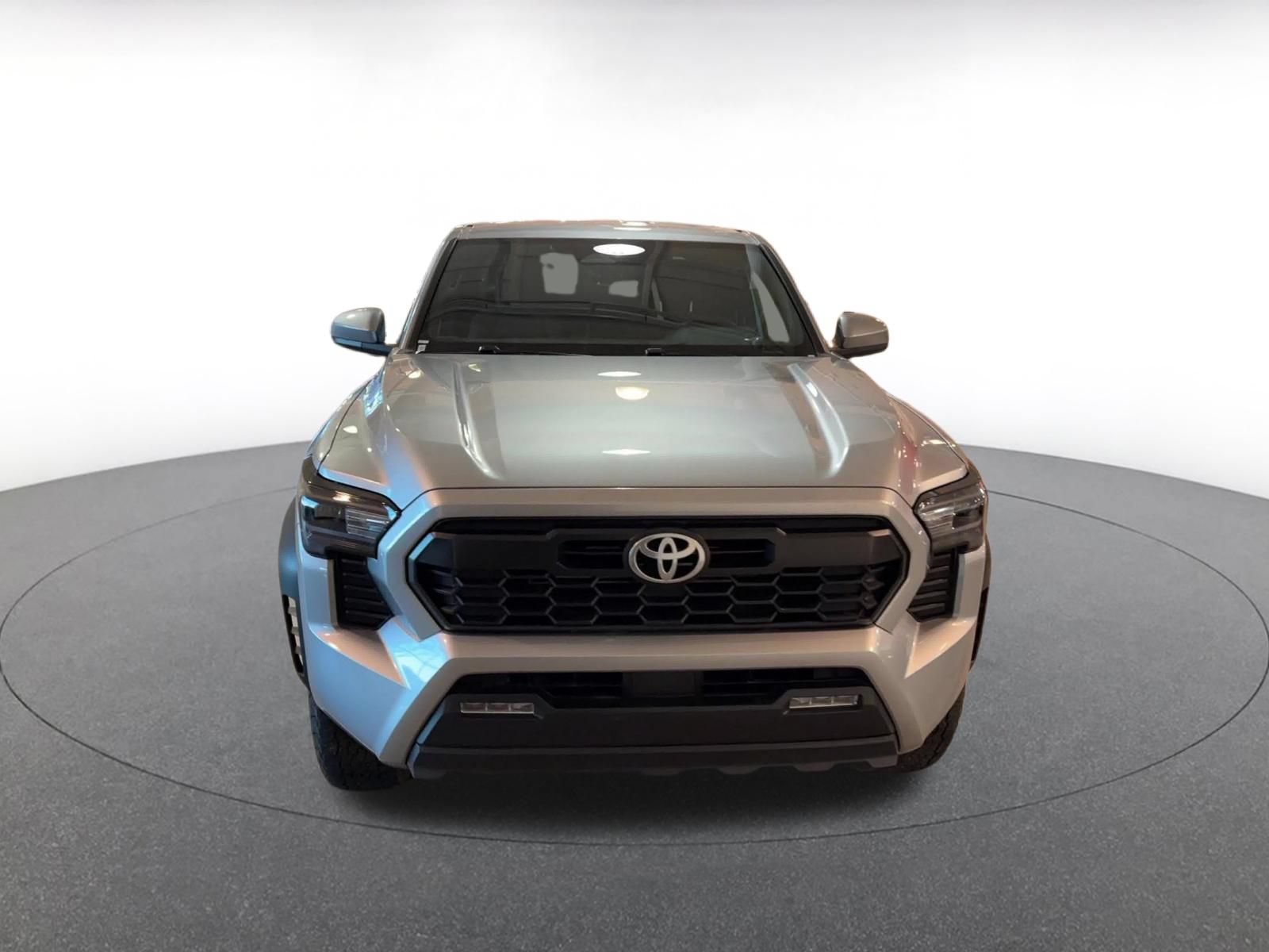 Thumbnail: 2025 Toyota Tacoma - 4