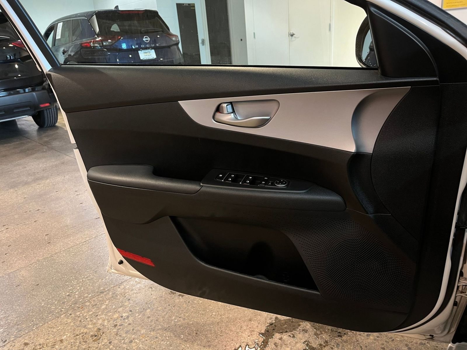 Thumbnail: 2024 Kia Forte - 18