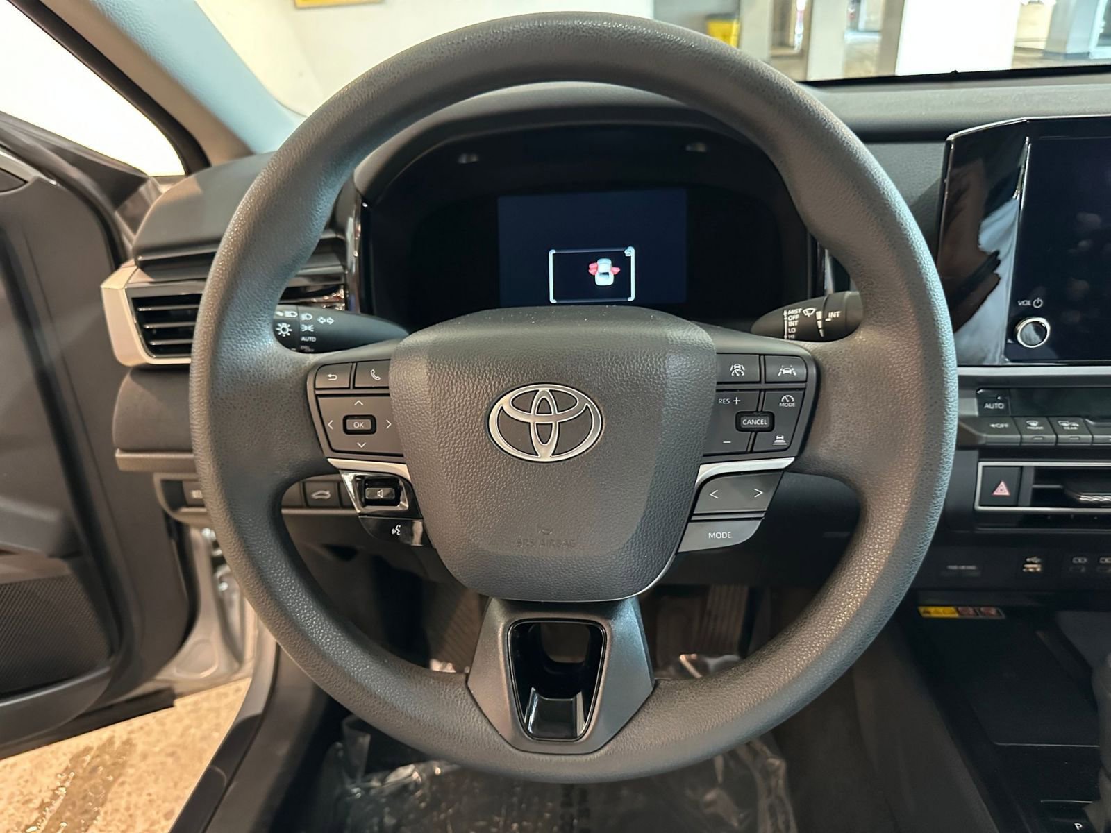 Thumbnail: 2025 Toyota Camry - 28