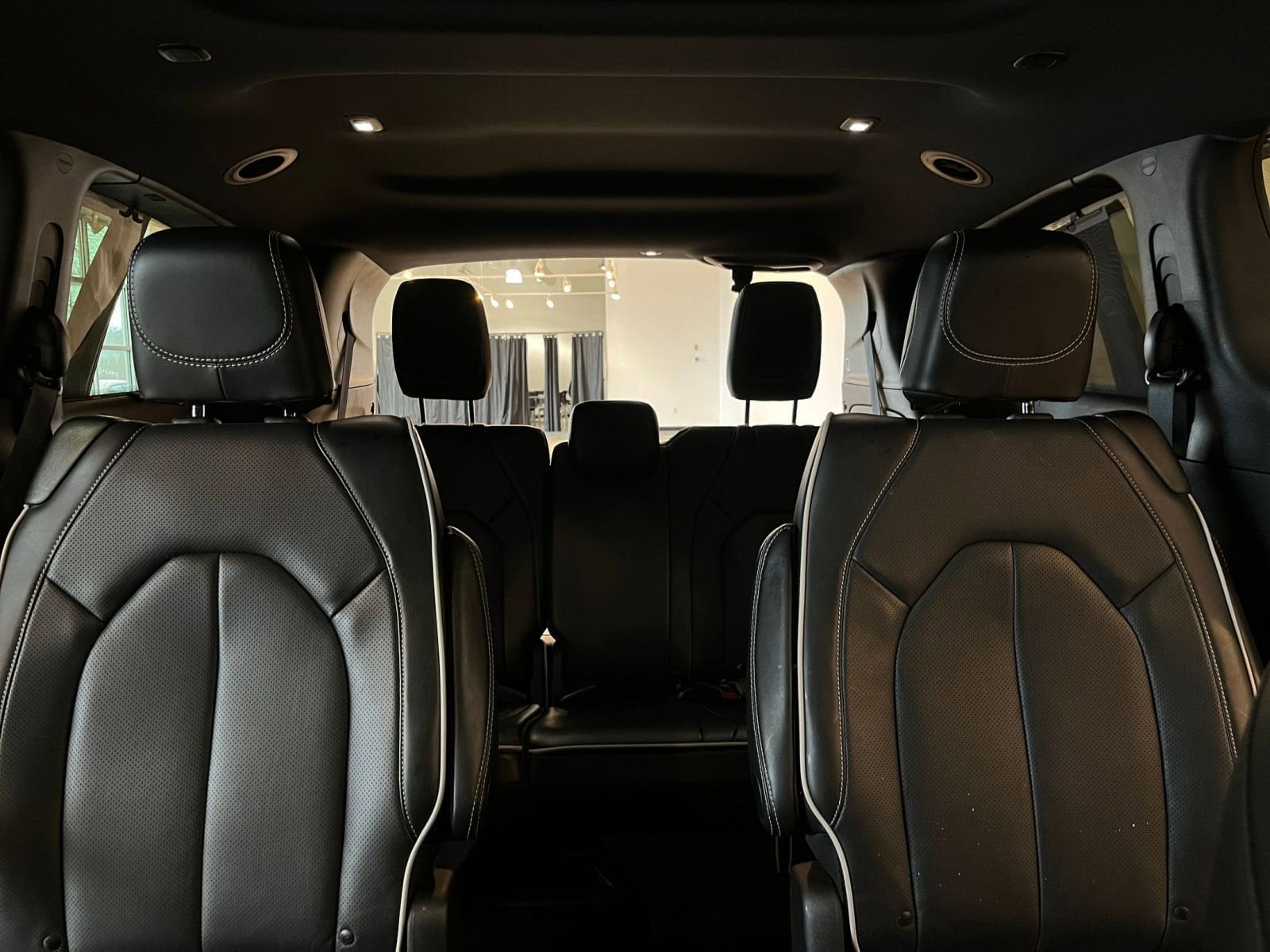 Thumbnail: 2025 Chrysler Pacifica - 32