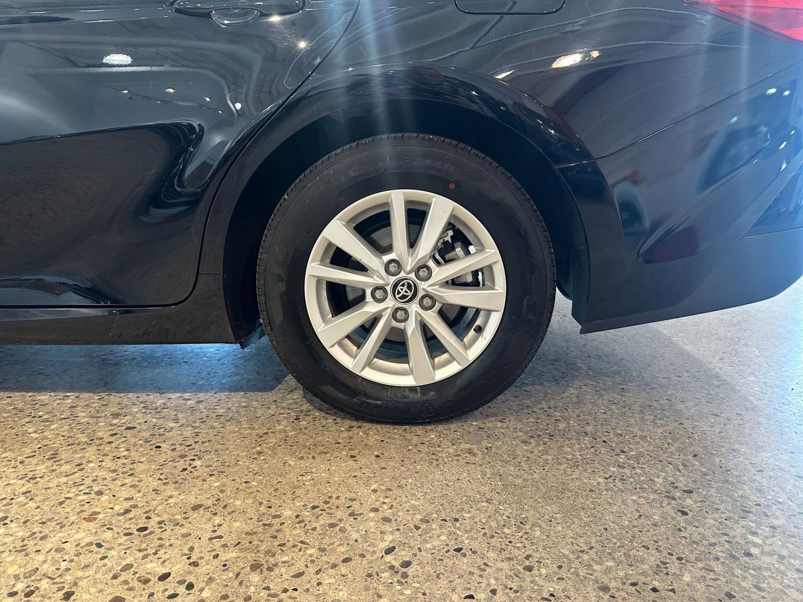 Thumbnail: 2025 Toyota Camry - 29