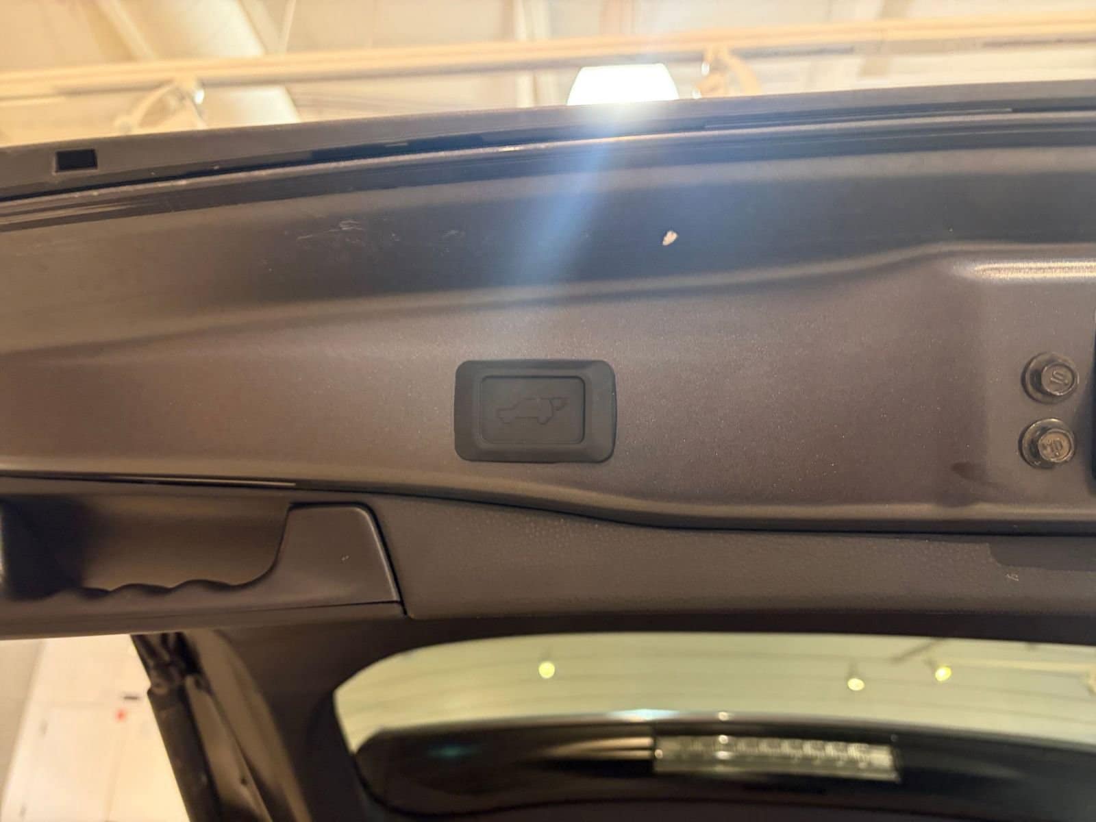 Thumbnail: 2025 Toyota RAV4 - 22