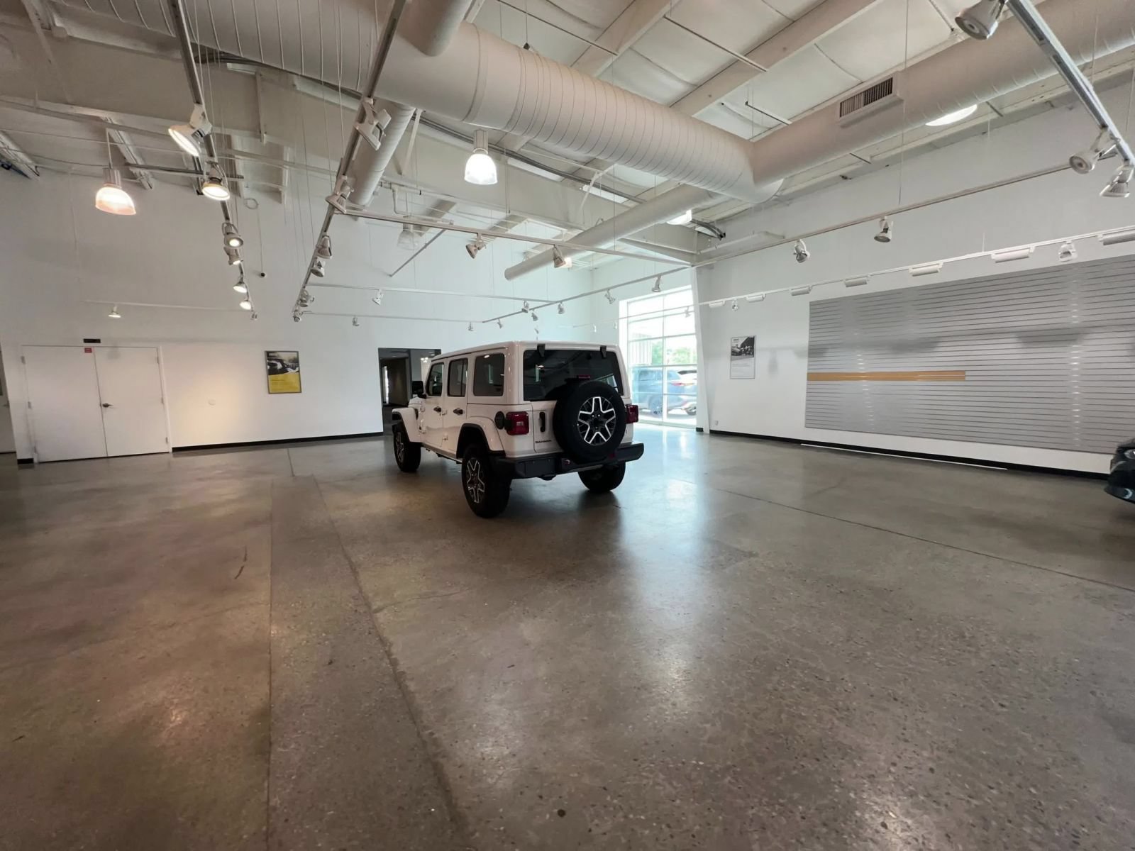Thumbnail: 2025 Jeep Wrangler - 14