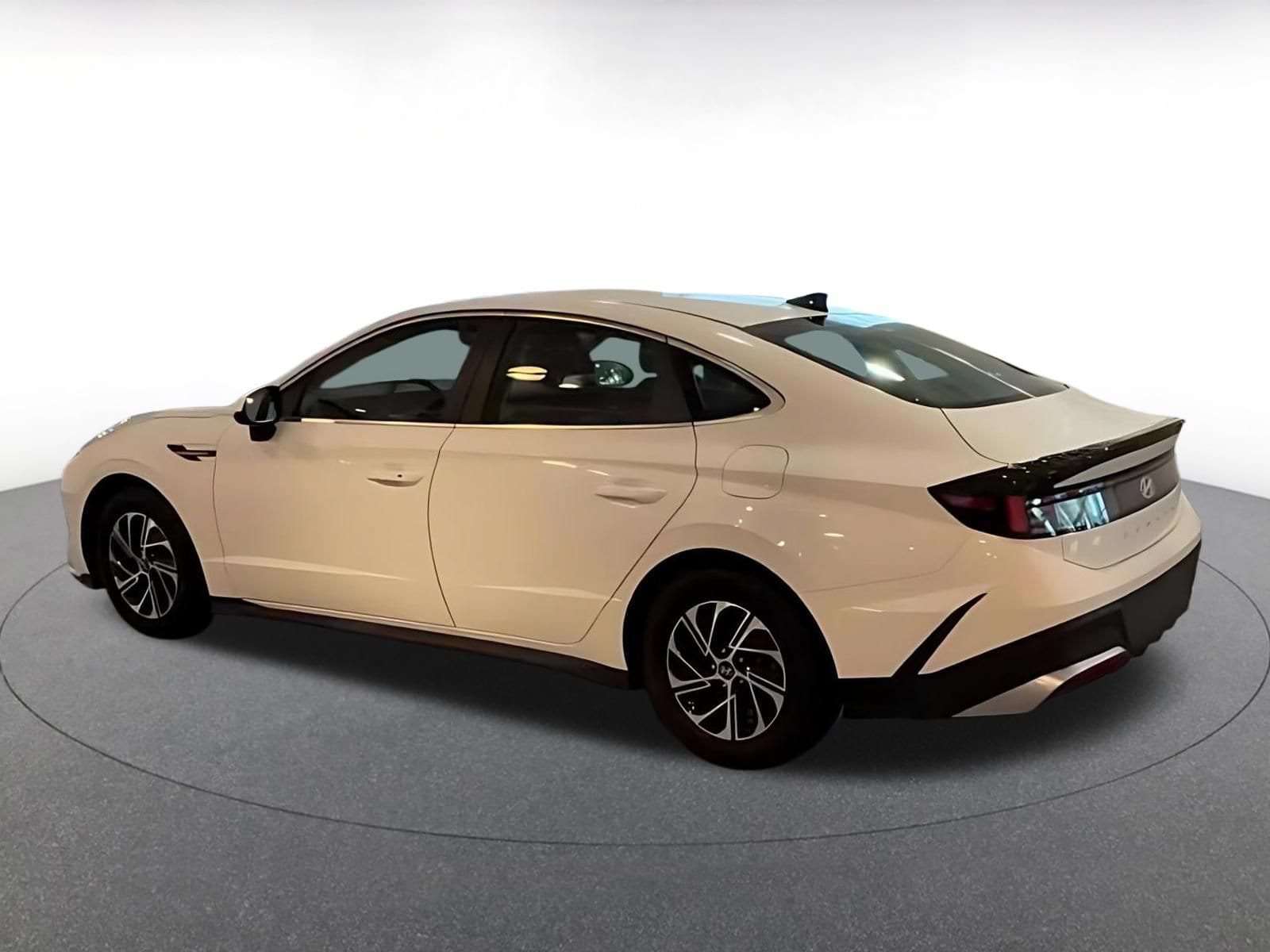 Thumbnail: 2026 Hyundai Sonata - 11