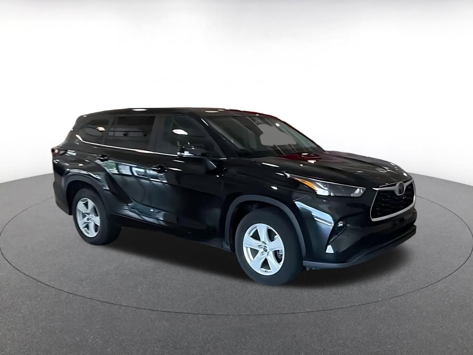 Thumbnail: 2025 Toyota Highlander - 2