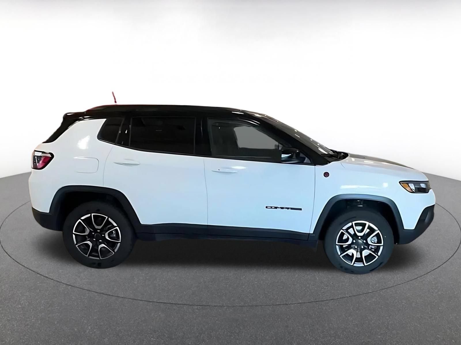 Thumbnail: 2025 Jeep Compass - 10