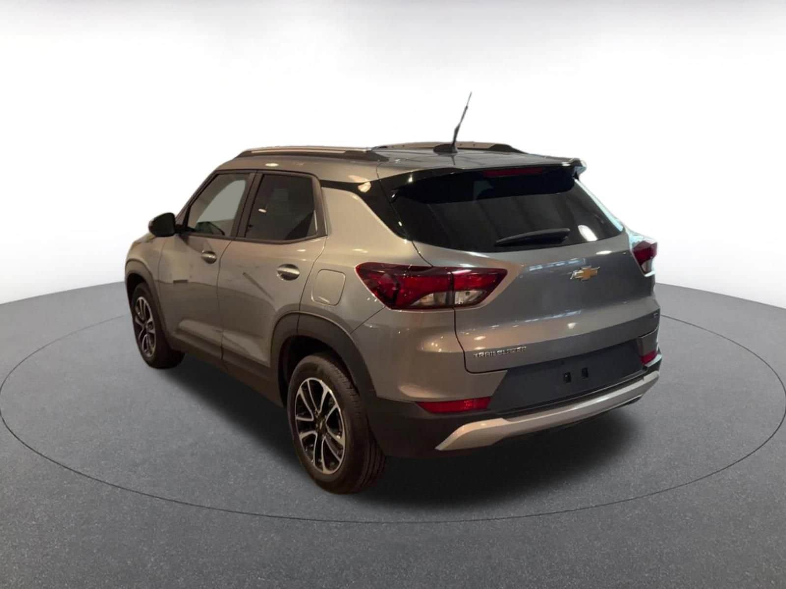 Thumbnail: 2025 Chevrolet TrailBlazer - 11