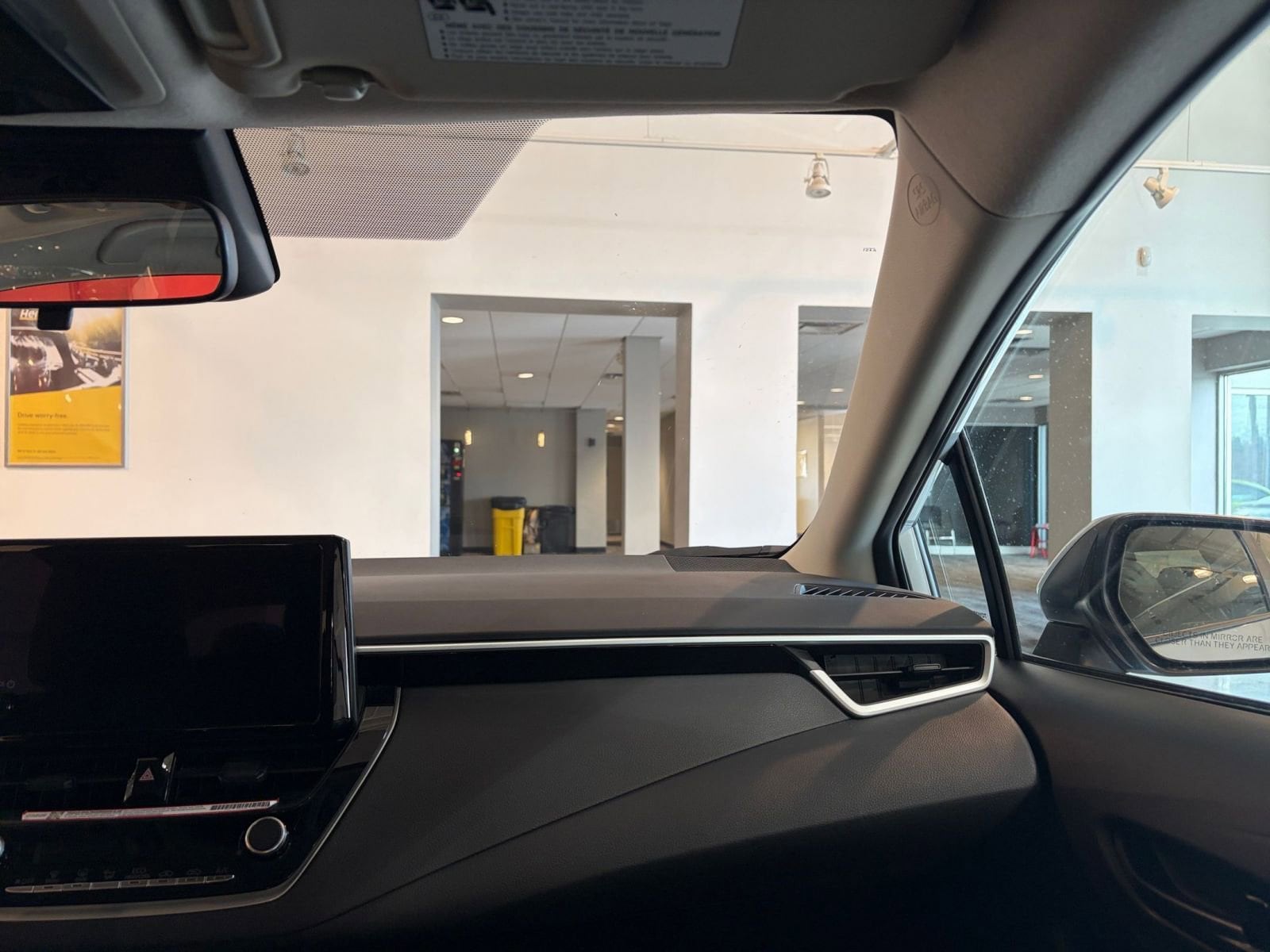 Thumbnail: 2025 Toyota Corolla - 34