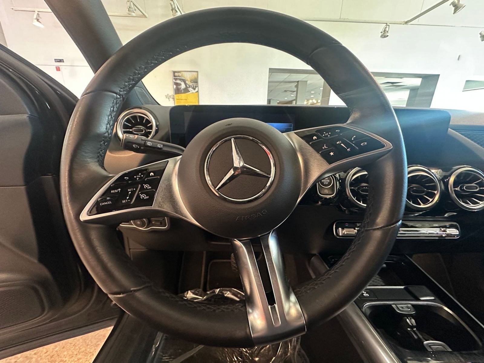 Thumbnail: 2025 Mercedes-Benz GLA - 28