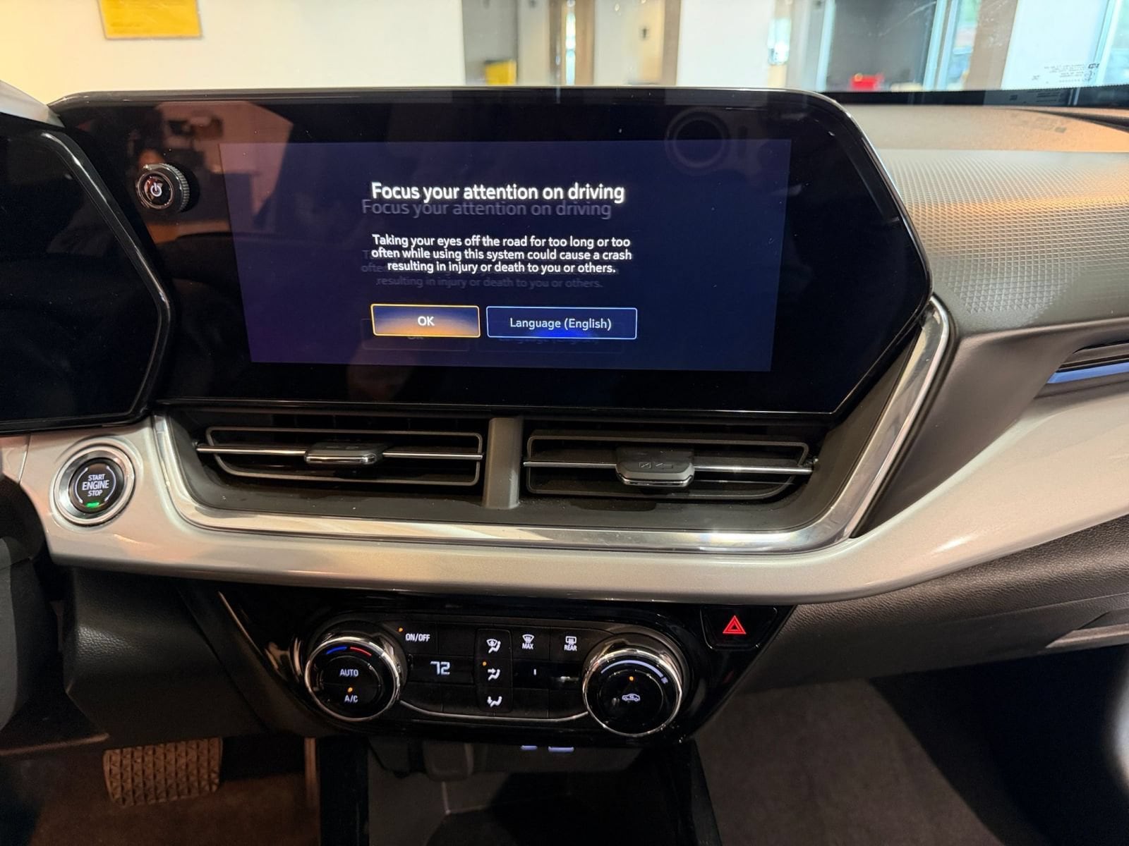 Thumbnail: 2025 Chevrolet Trax - 14