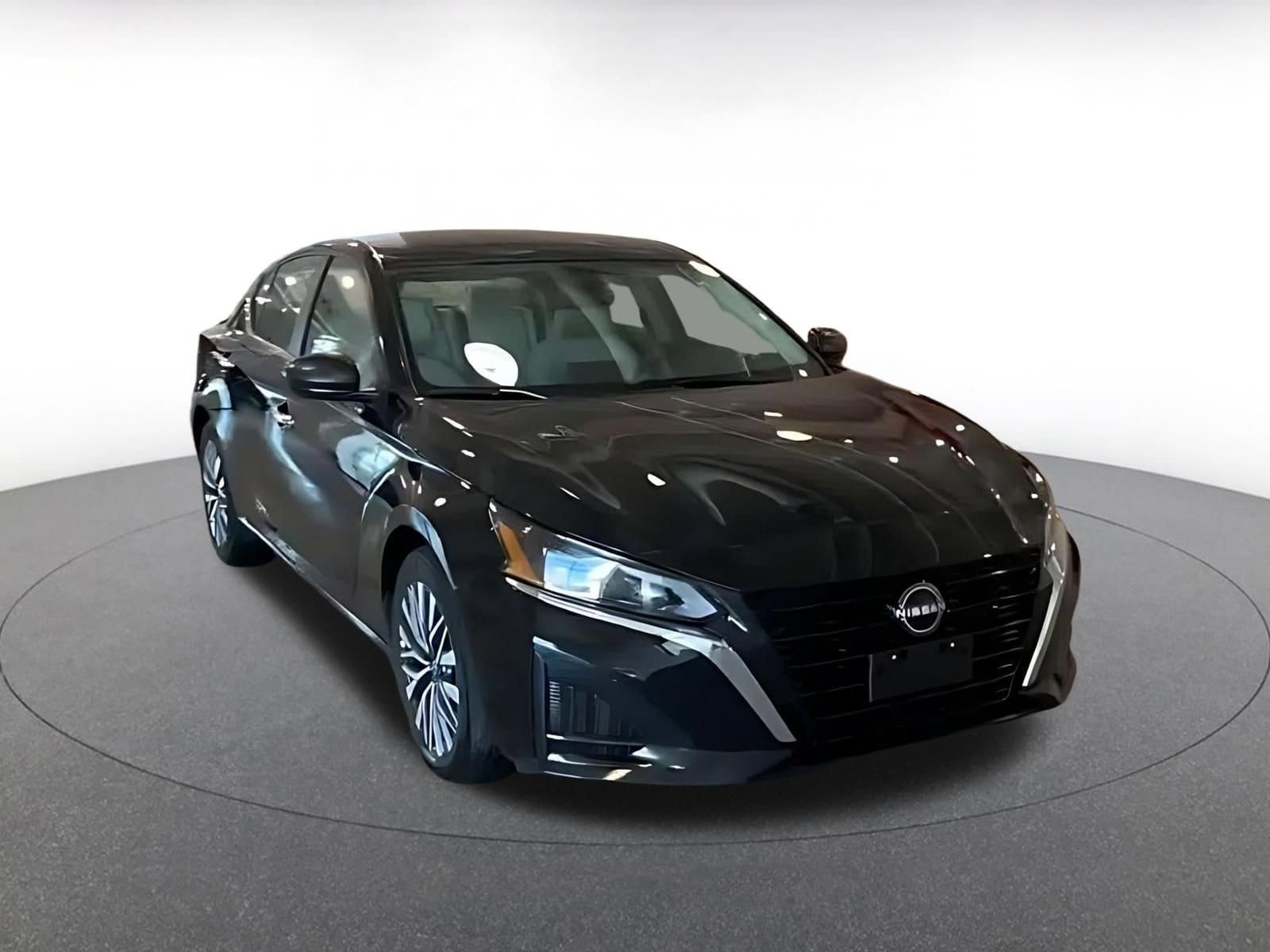 Thumbnail: 2025 Nissan Altima - 2