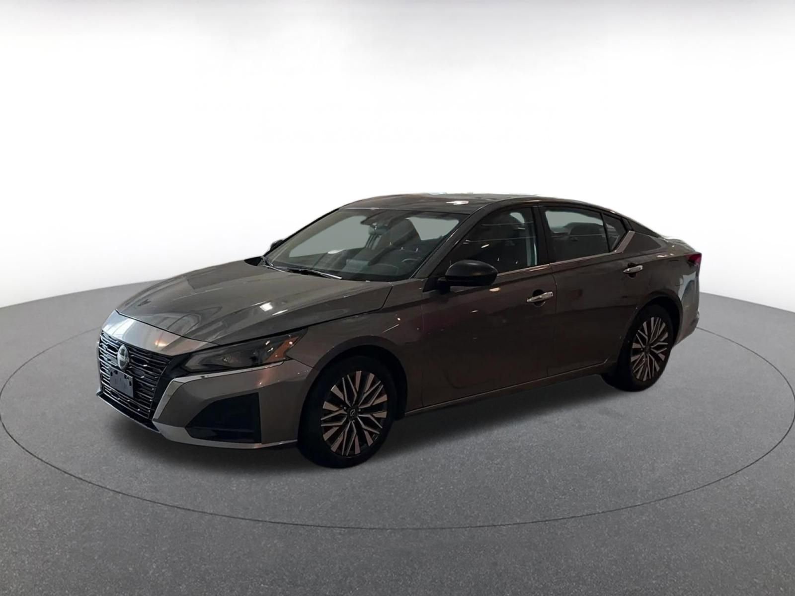 Thumbnail: 2025 Nissan Altima - 8