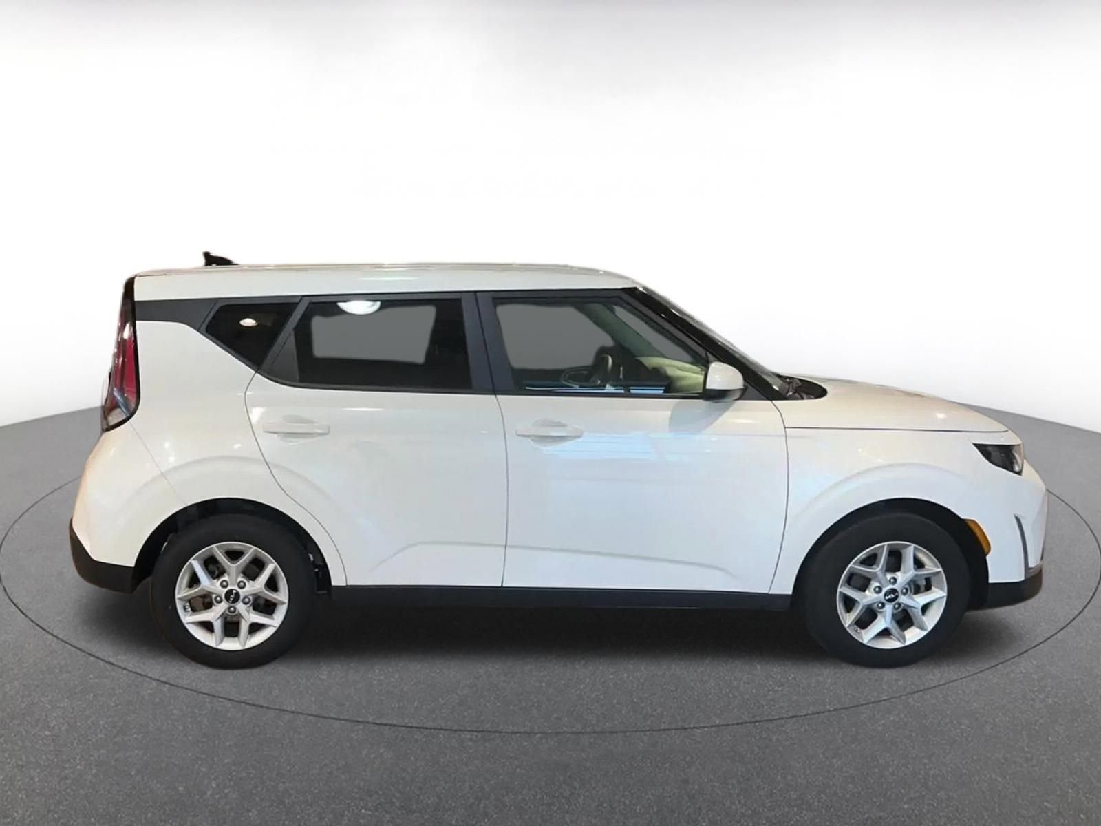 Thumbnail: 2025 Kia Soul - 16