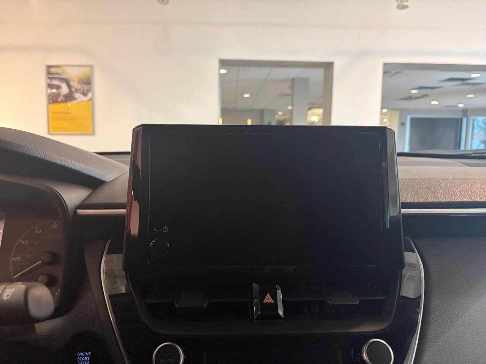 Thumbnail: 2025 Toyota Corolla Cross - 18