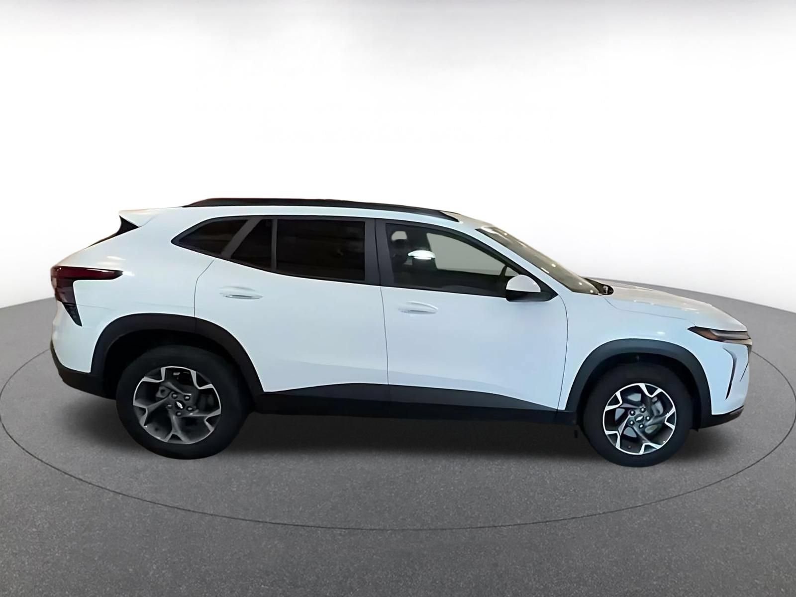 Thumbnail: 2025 Chevrolet Trax - 14